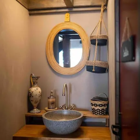 La Maison Atypique & Sa Piscine Vakantiehuis Pontacq