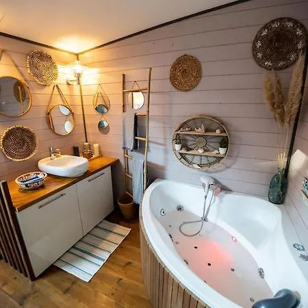 La Maison Atypique & Sa Piscine