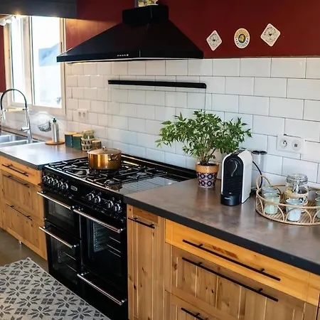 La Maison Atypique & Sa Piscine *