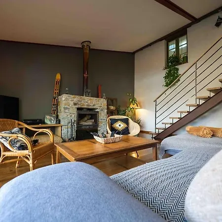 La Maison Atypique & Sa Piscine Pontacq