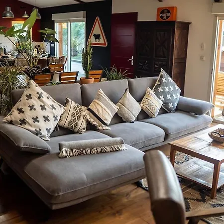 La Maison Atypique & Sa Piscine * Pontacq