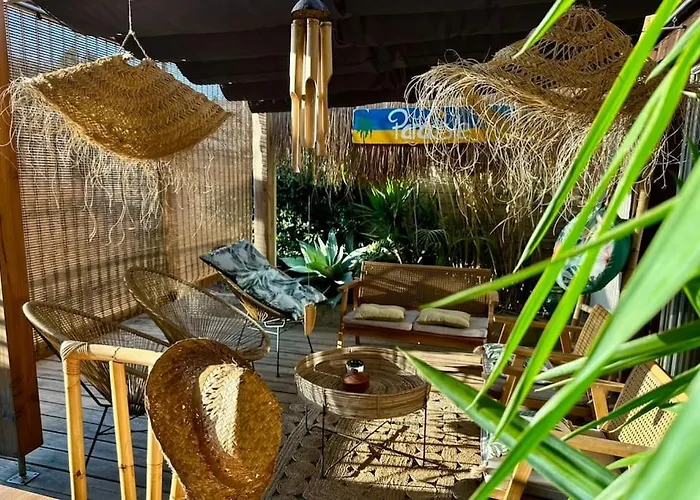 La Maison Atypique&sa Piscine Hébergement de vacances