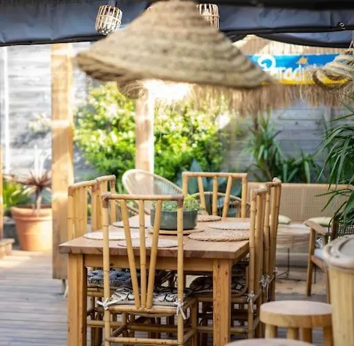 La Maison Atypique&sa Piscine Hébergement de vacances *