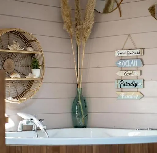 La Maison Atypique&sa Piscine Hébergement de vacances