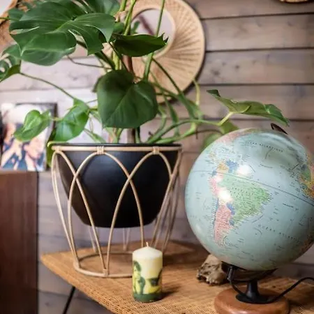 La Maison Atypique & Sa Piscine Σπίτι διακοπών Pontacq