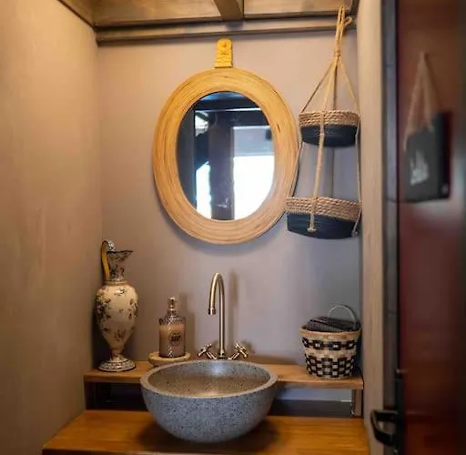 La Maison Atypique & Sa Piscine Casa de Férias Pontacq